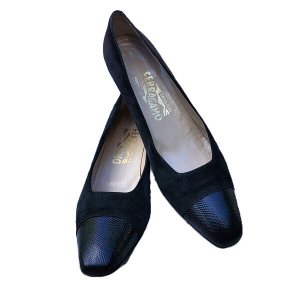 Salvatore Ferragamo Suede Cap Toe Pumps Heels 9.5 Vintage - Picture 10 of 10